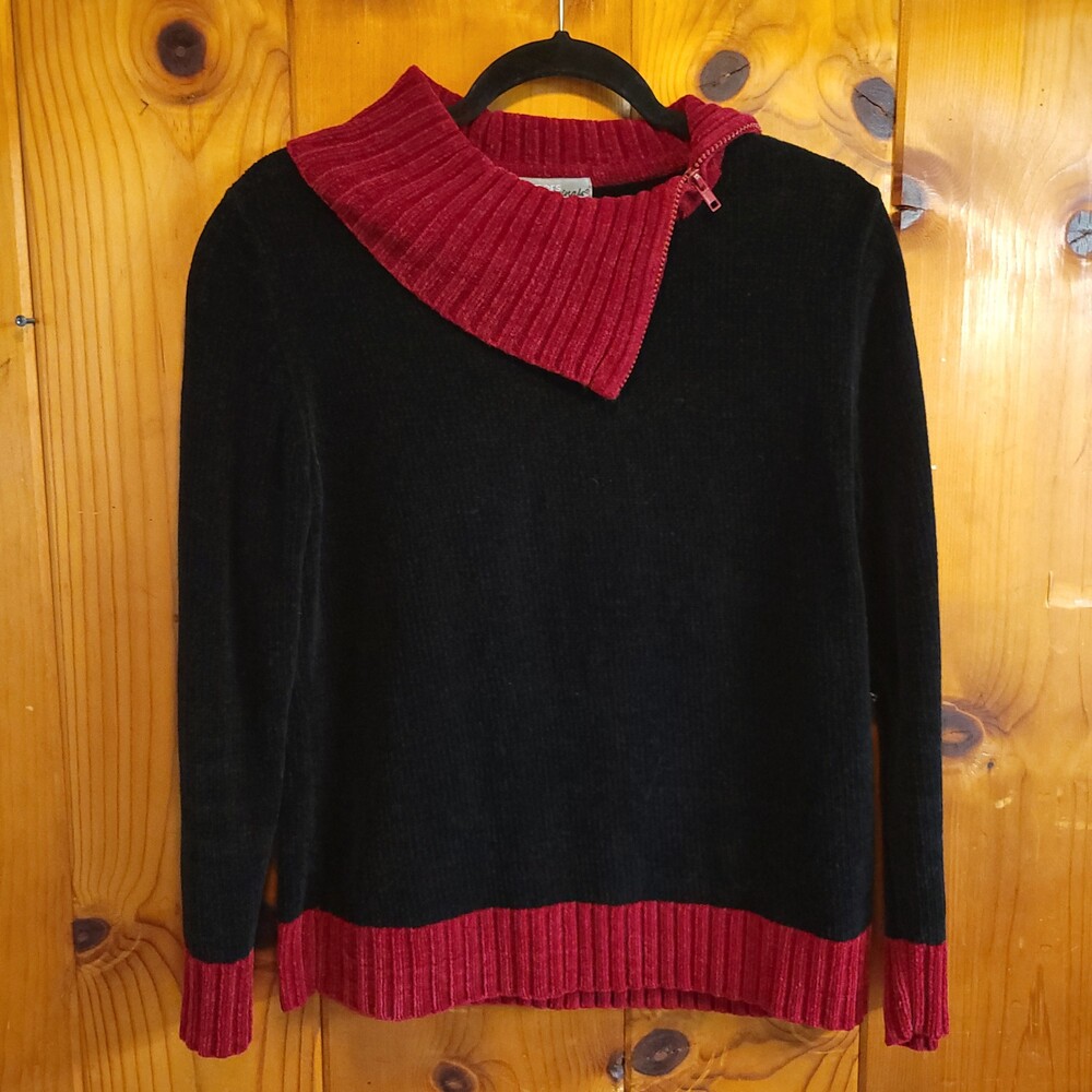 Designers Originals Studio Large Black Red Acrylic Sweater